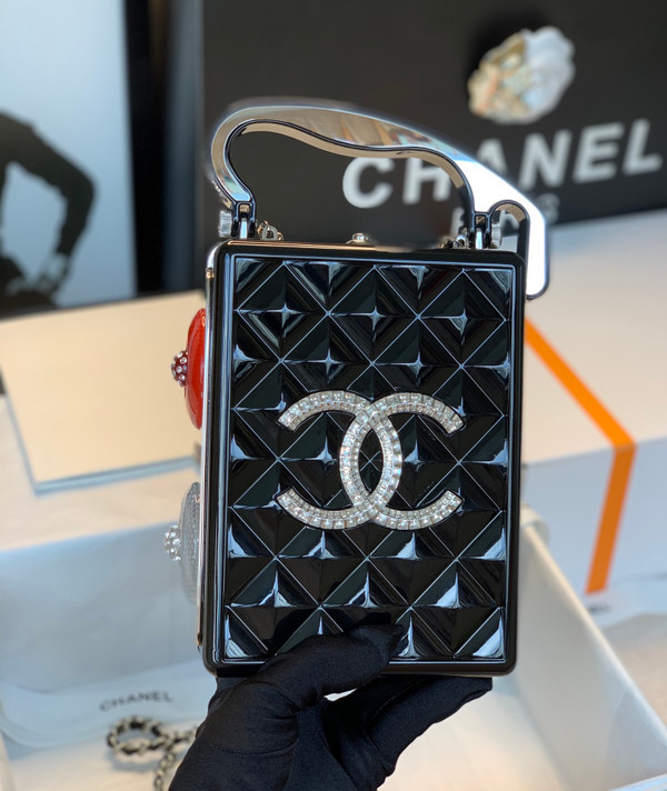 Chanel “Traffic Light” Resin, Strass & Silver-Tone Metal Bag Resort 2020 Collection
