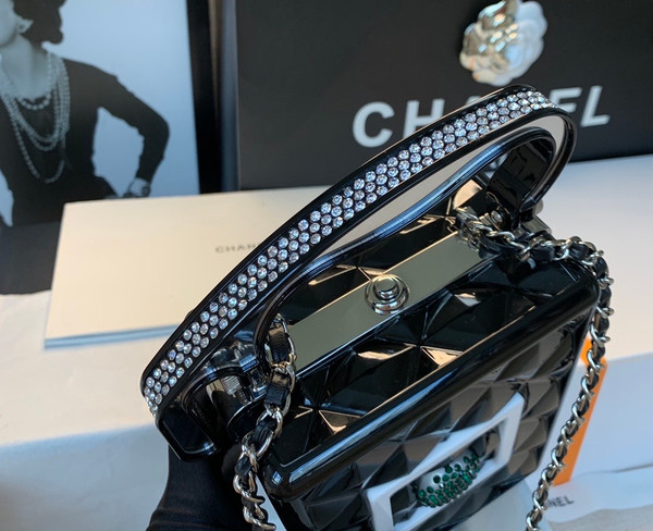 Chanel “Traffic Light” Resin, Strass & Silver-Tone Metal Bag Resort 2020 Collection