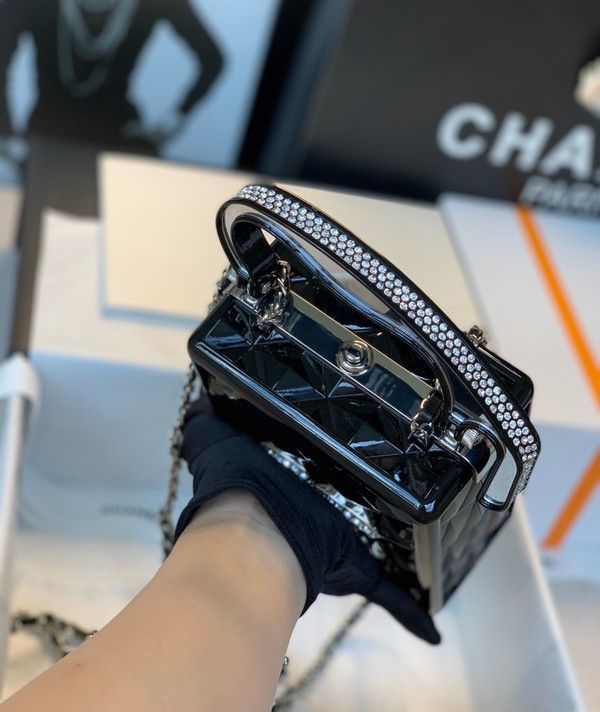 Chanel “Traffic Light” Resin, Strass & Silver-Tone Metal Bag Resort 2020 Collection