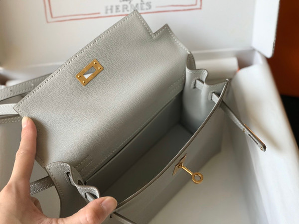 Hermes GRIS PERLE  Kelly Danse Bag Evercolour Leather Gold Hardware