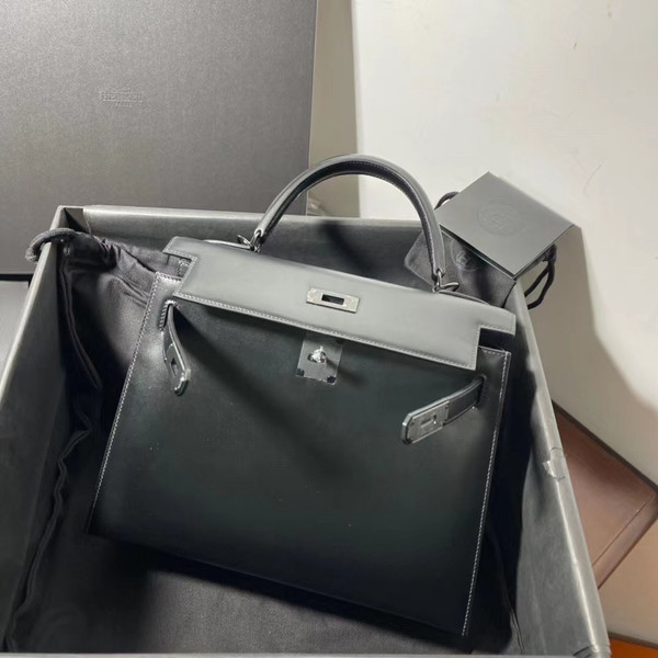Hermès SO Black Box Sellier Kelly 28cm Black Hardware