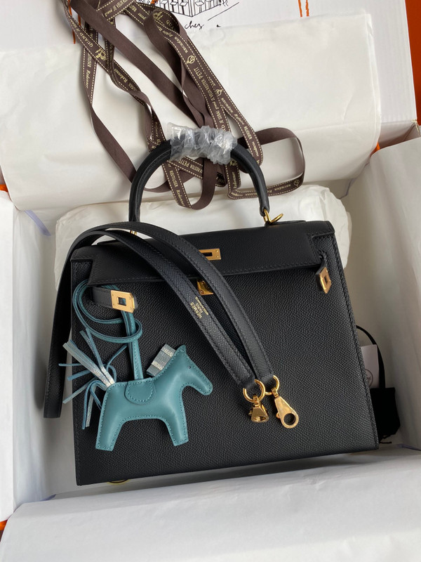 HERMES KELLY 28 SELLIER BLACK  EPSOM GOLD HARDWARE