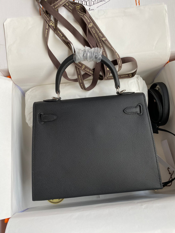 HERMES KELLY 28 SELLIER BLACK  EPSOM PALLADIUM HARDWARE