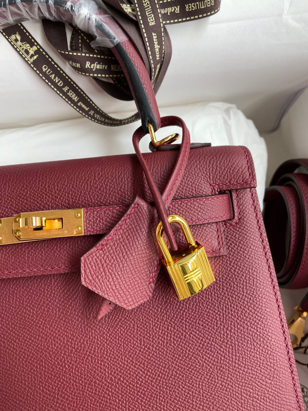 HERMES KELLY 28 SELLIER BORDEAUX EPSOM GOLD HARDWARE