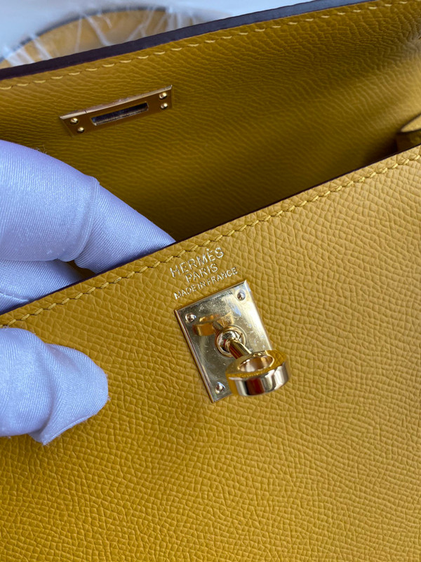 HERMES KELLY 28 SELLIER JAUME AMBRE EPSOM GOLD HARDWARE
