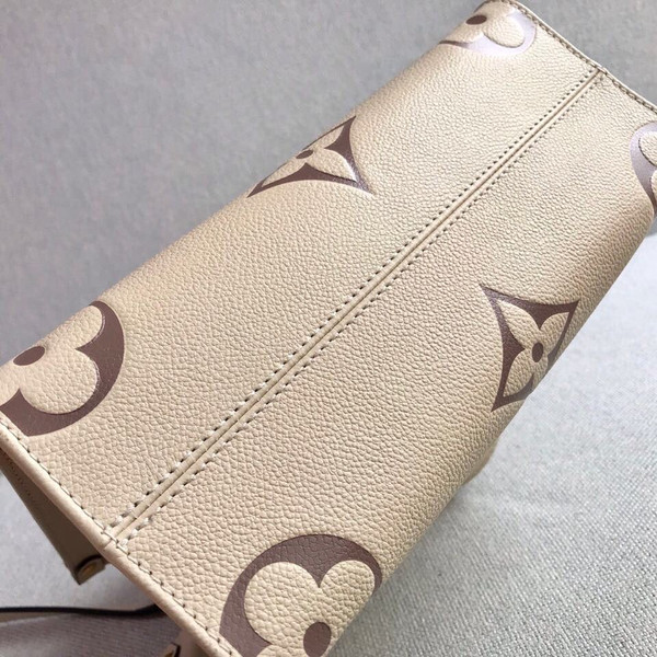 Louis Vuitton M45654 ONTHEGO PM