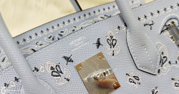 Hermes x Jay Ahr Special Edition custom-embroidering Blue lin Birkin Bag 30cm Epsom Leather Palladium Hardware [Carry by Kylie Jenner, Cardi B]
