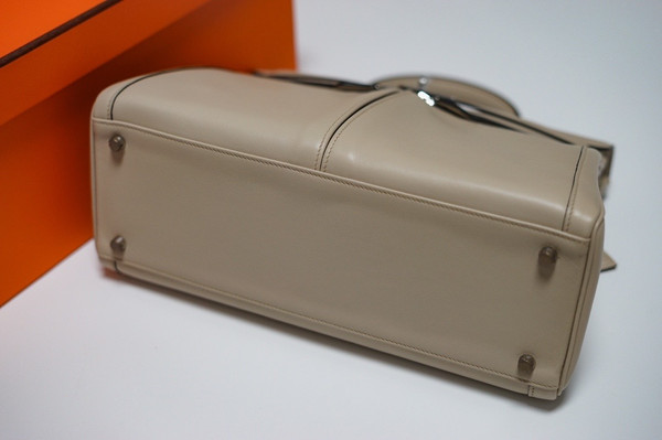 Hermes Kelly Lakis 35 Bag Beige