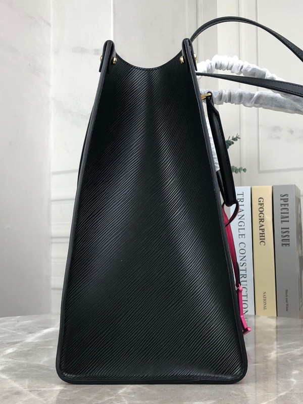 Louis Vuitton M56080  ONTHEGO MM Black Epi Leather