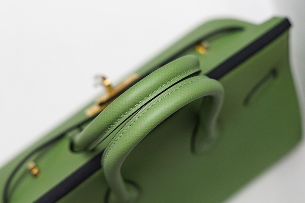 Hermes Birkin 25 Sellier 3I Vert Criquet  Madame Grain Gold Hardware