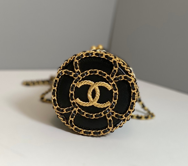 Chanel BUCKET WITH CHAIN Black