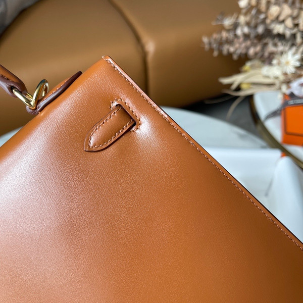 Hermès Gold Kelly 25 Box Leather Gold Hardware
