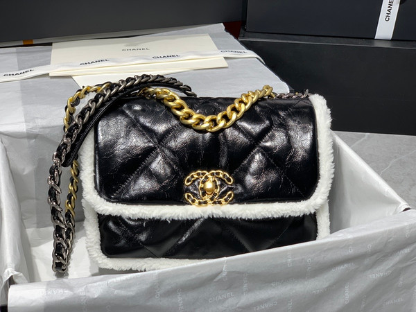 CHANEL Shearling 19 HANDBAG BLACK