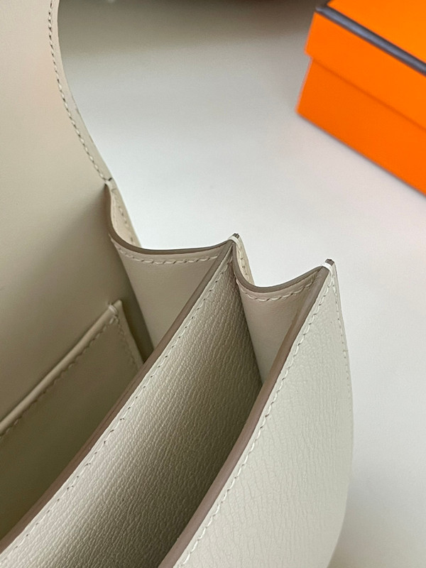 Hermes Craie Constance 19cm Goatskin Palladium Hardware