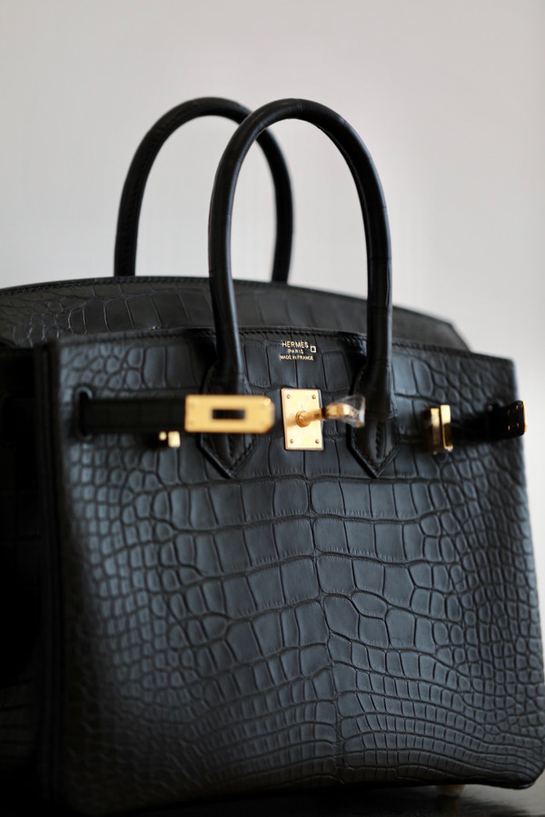 Hermes Birkin 25cm Black Matt Alligator with Gold hardware