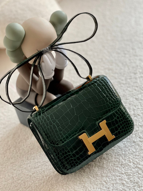 Hermes Vert Fonce Matte Crocodile Constance Mini 18/19 Handbag