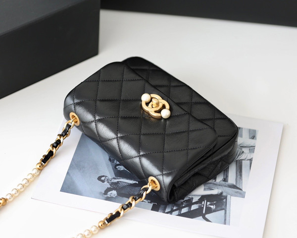 Chanel SMALL FLAP BAG with pearls