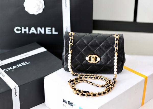 Chanel SMALL FLAP BAG with pearls