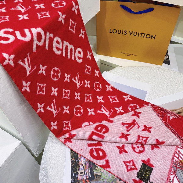 Louis Vuitton x Supreme scarf, sold with box and dust bag