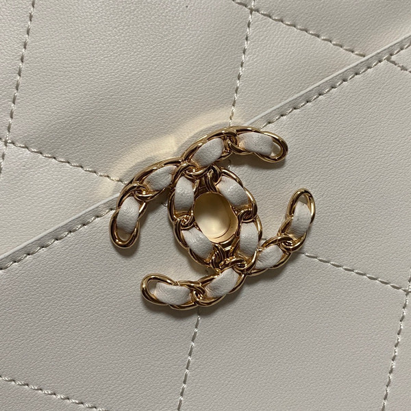 CHANEL SMALL TOTE WITH TASSEL WHITE