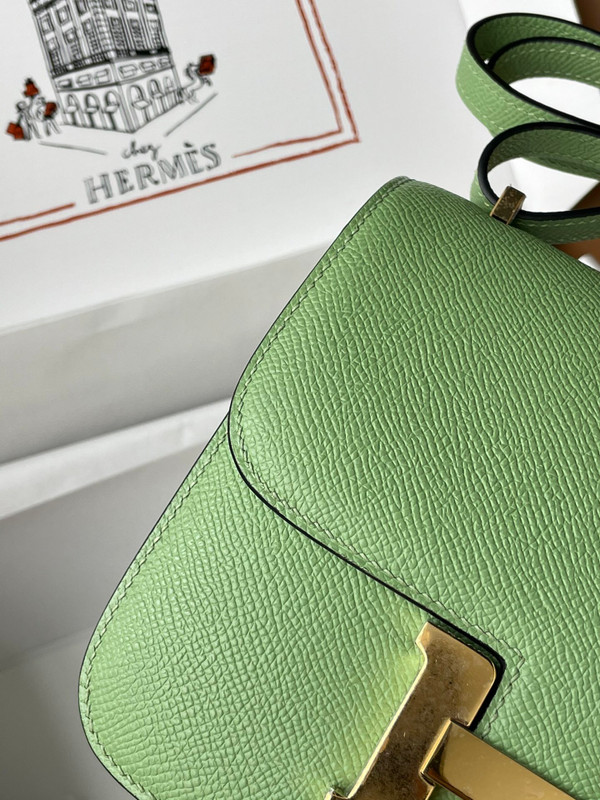 Hermes Vert Criquet  Constance 19cm Epsom Gold Hardware