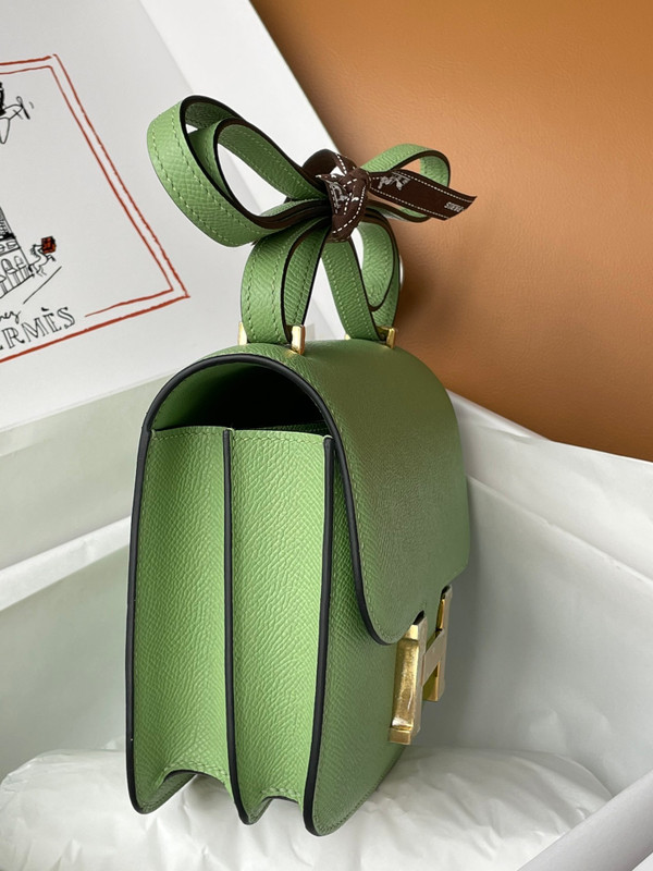Hermes Vert Criquet  Constance 19cm Epsom Gold Hardware