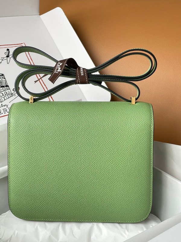 Hermes Vert Criquet  Constance 19cm Epsom Gold Hardware