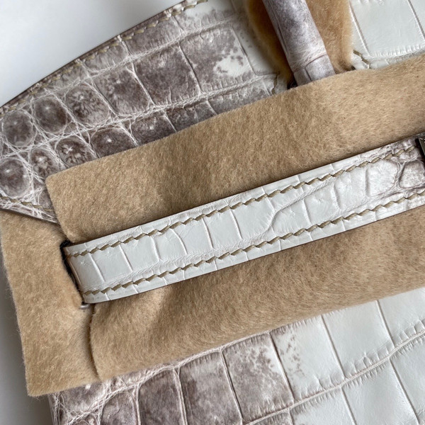 Hermes Matte Himalayan Crocodile Niloticus Birkin bag with 18-karat white gold and diamond
