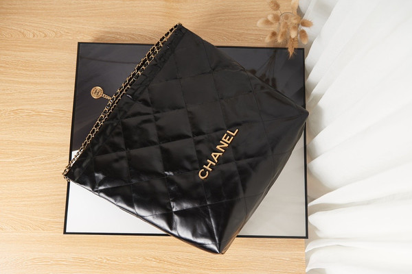 Chanel Limited Edition Runway MAXI SHOPPING BAG 2022 Black