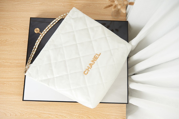 Chanel Limited Edition Runway MAXI SHOPPING BAG 2022 White