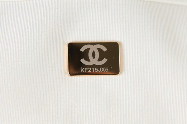 Chanel Limited Edition Runway MAXI SHOPPING BAG 2022 White