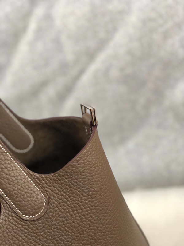 Hermes Etoupe Picotin Lock MM Togo Leather Bag
