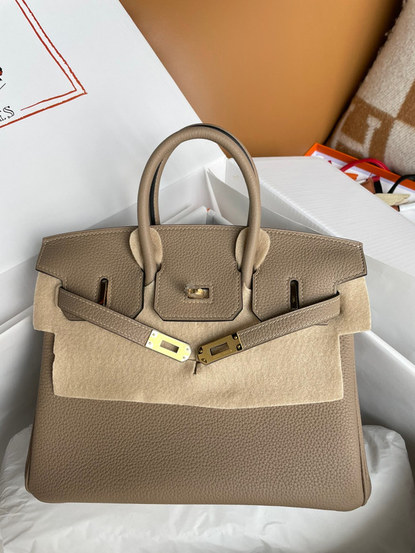 Hermes Biscuit  Birkin 25cm Togo Gold Hardware