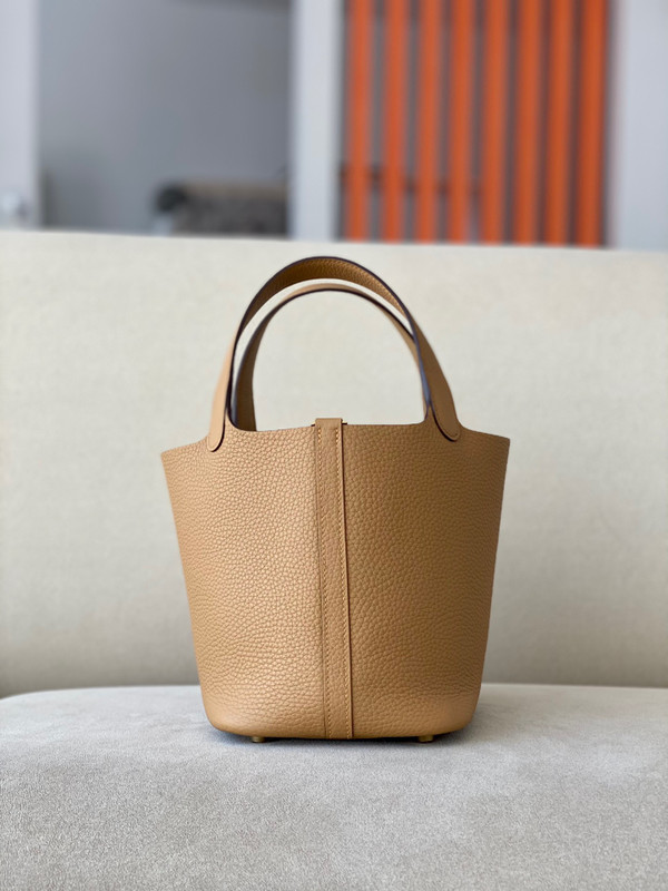 Hermes 4B Biscuit Picotin Lock 18 Togo Leather Bag