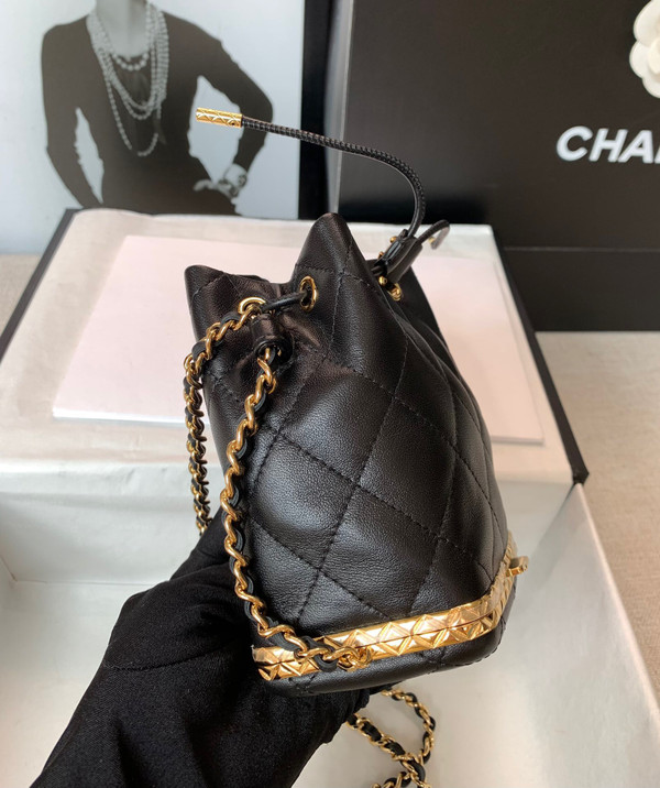 Chanel SMALL BUCKET WITH CHAIN