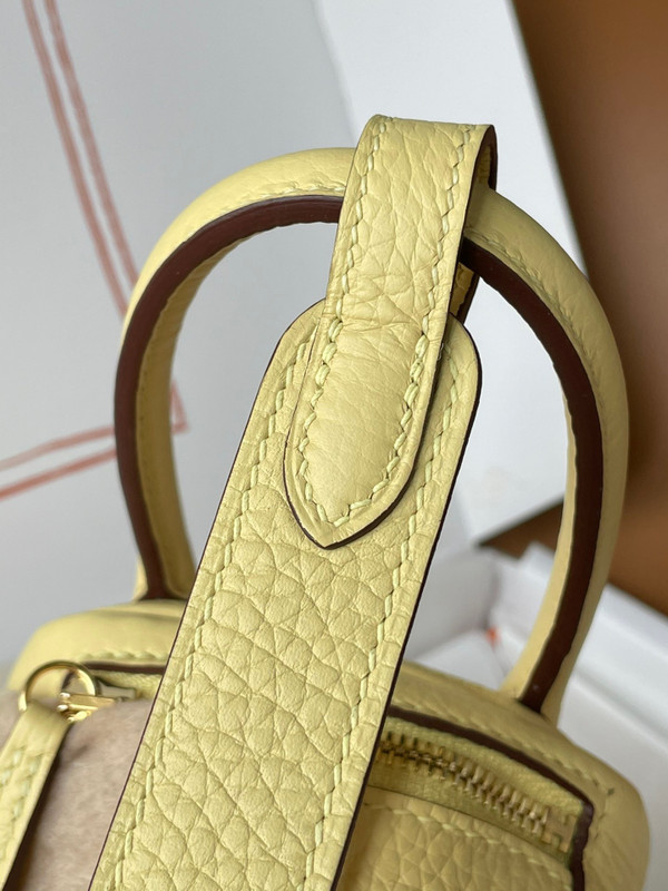 Hermes Mini Lindy 20cm Bag 1Z Jaune Poussin Togo Gold Hardware