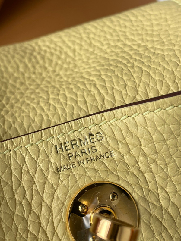 Hermes Mini Lindy 20cm Bag 1Z Jaune Poussin Togo Gold Hardware