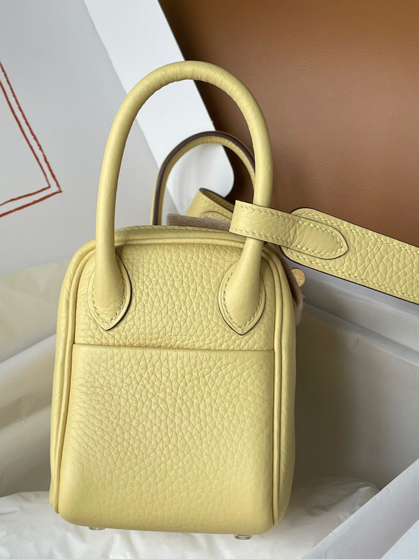 Hermes Mini Lindy 20cm Bag 1Z Jaune Poussin Togo Gold Hardware