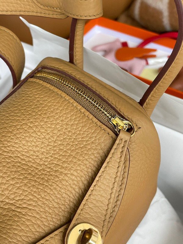 Hermes Mini Lindy 20cm Bag Biscuit Togo Leather Gold  Hardware