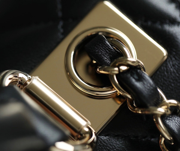 Chanel Trendy CC Flap Bag with Top Handle 2022