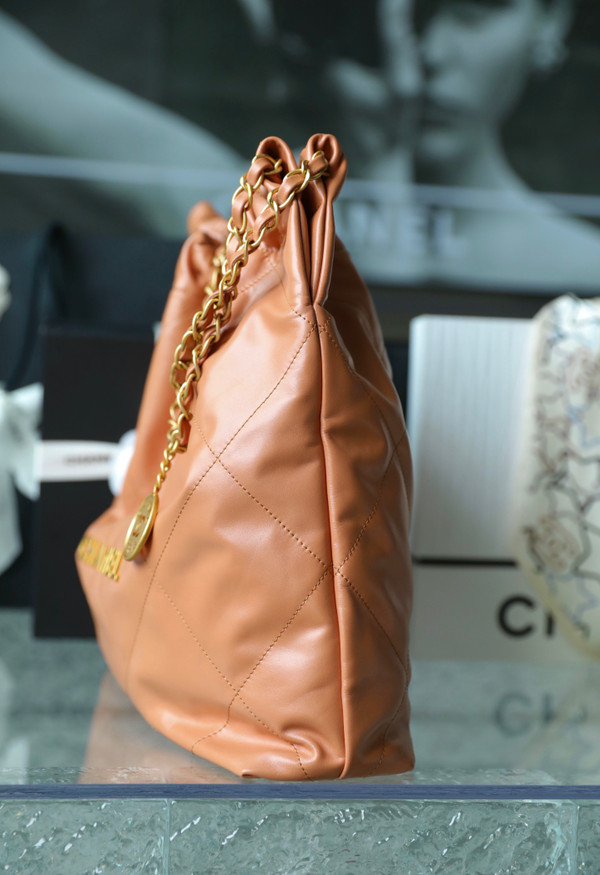Chanel Limited Edition 22 Runway SHOPPING BAG 2022
