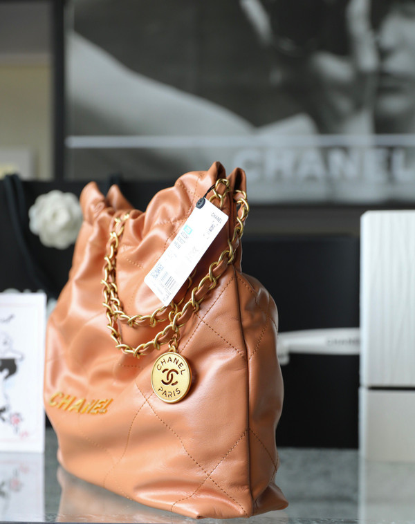 CHANEL 22 SMALL HANDBAG GOLD LOGO