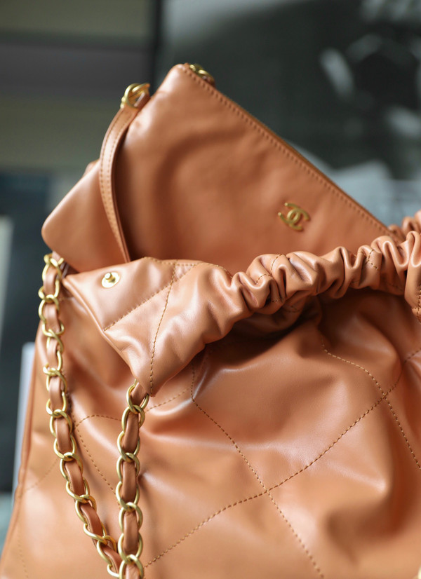 CHANEL 22 SMALL HANDBAG GOLD LOGO
