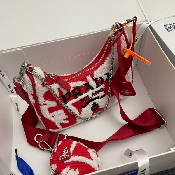 Prada Re-Edition 2006 embroidered drill shoulder bag Red