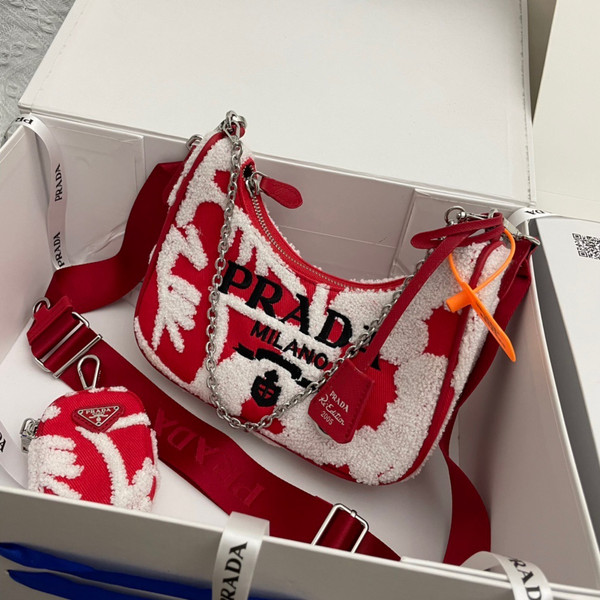 Prada Re-Edition 2006 embroidered drill shoulder bag Red