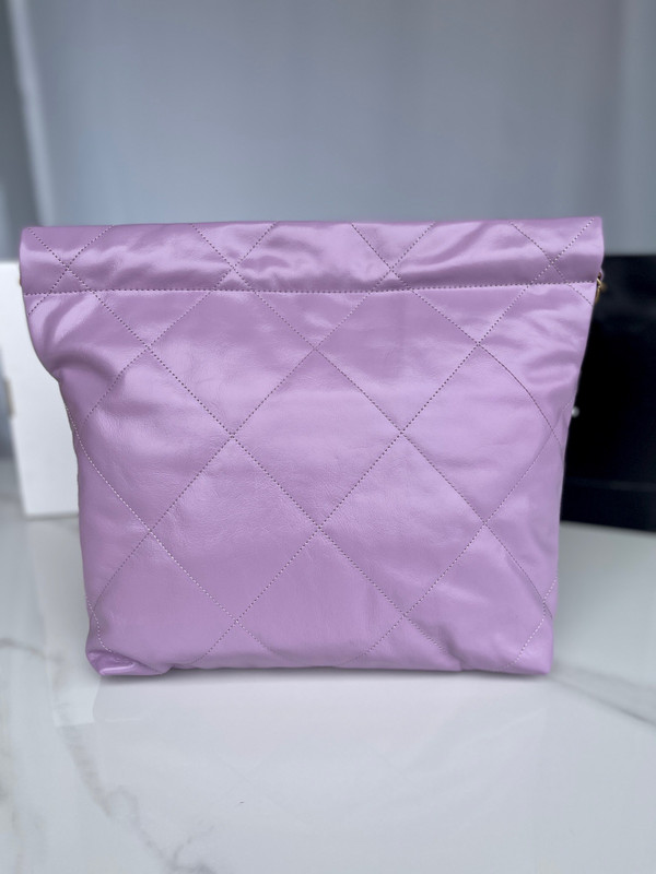 CHANEL 22 LARGE HANDBAG PURPLE