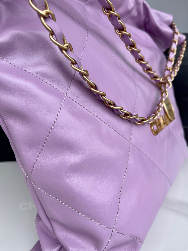 CHANEL 22 HANDBAG PURPLE