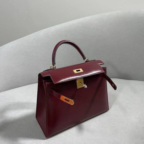 Hermès Bordeaux Kelly 28 Box Leather Gold Hardware