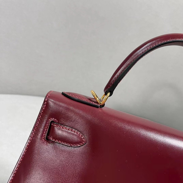 Hermès Bordeaux Kelly 28 Box Leather Gold Hardware