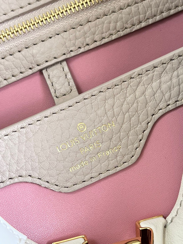 Louis Vuitton M59863 CAPUCINES BB BAG
